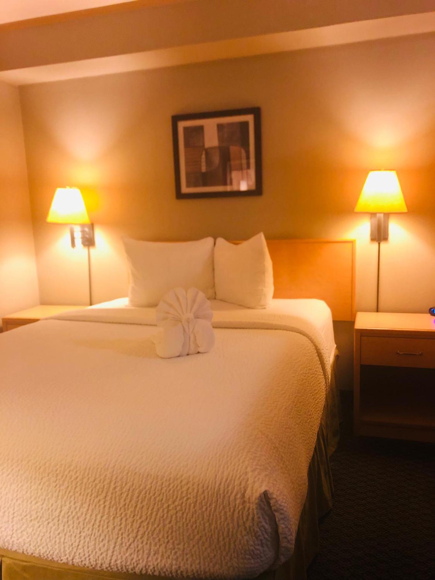 Vantage Inns&Suites Fort Mcmurray Extérieur photo