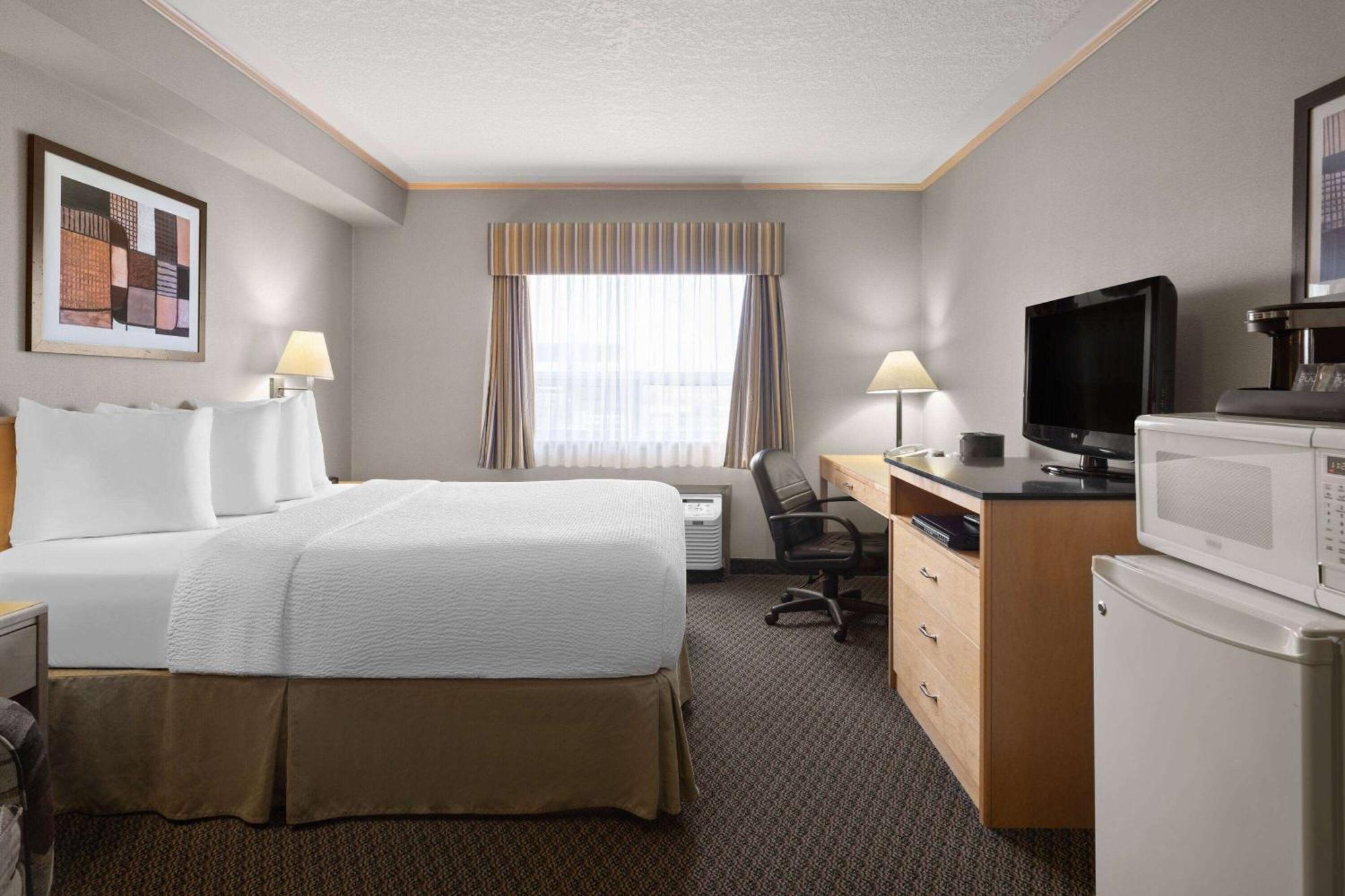 Vantage Inns&Suites Fort Mcmurray Extérieur photo