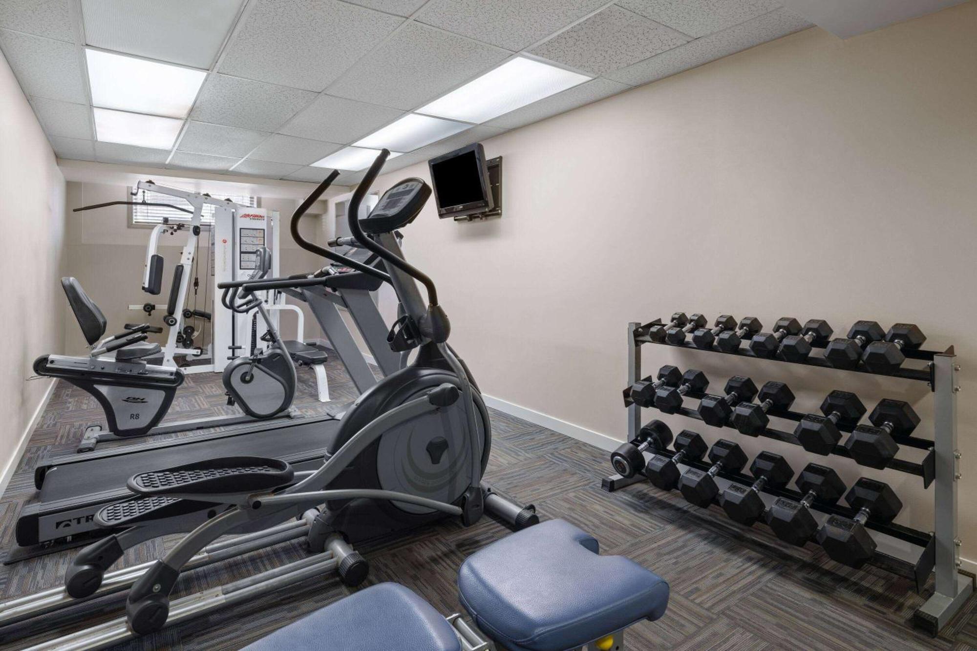 Vantage Inns&Suites Fort Mcmurray Extérieur photo
