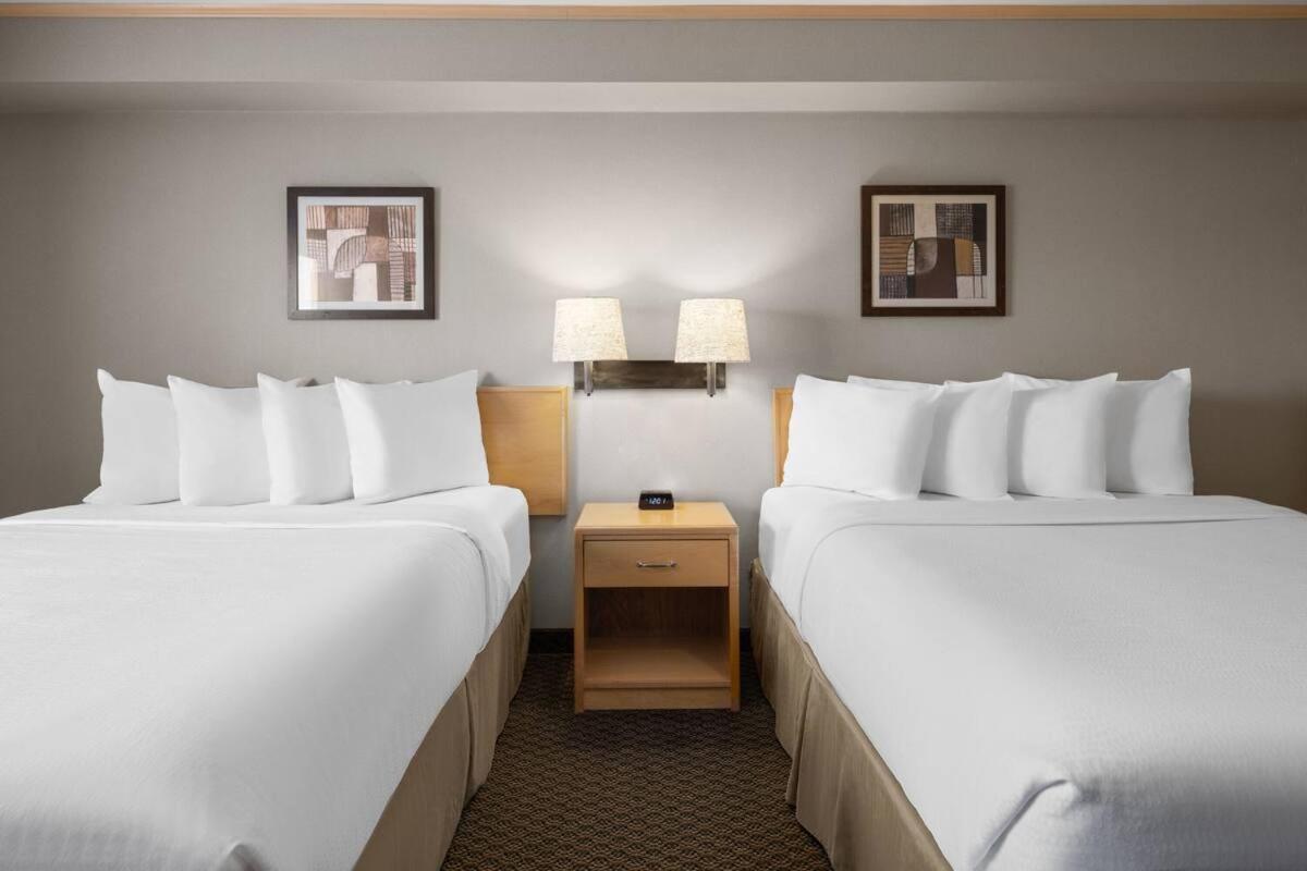 Vantage Inns&Suites Fort Mcmurray Extérieur photo