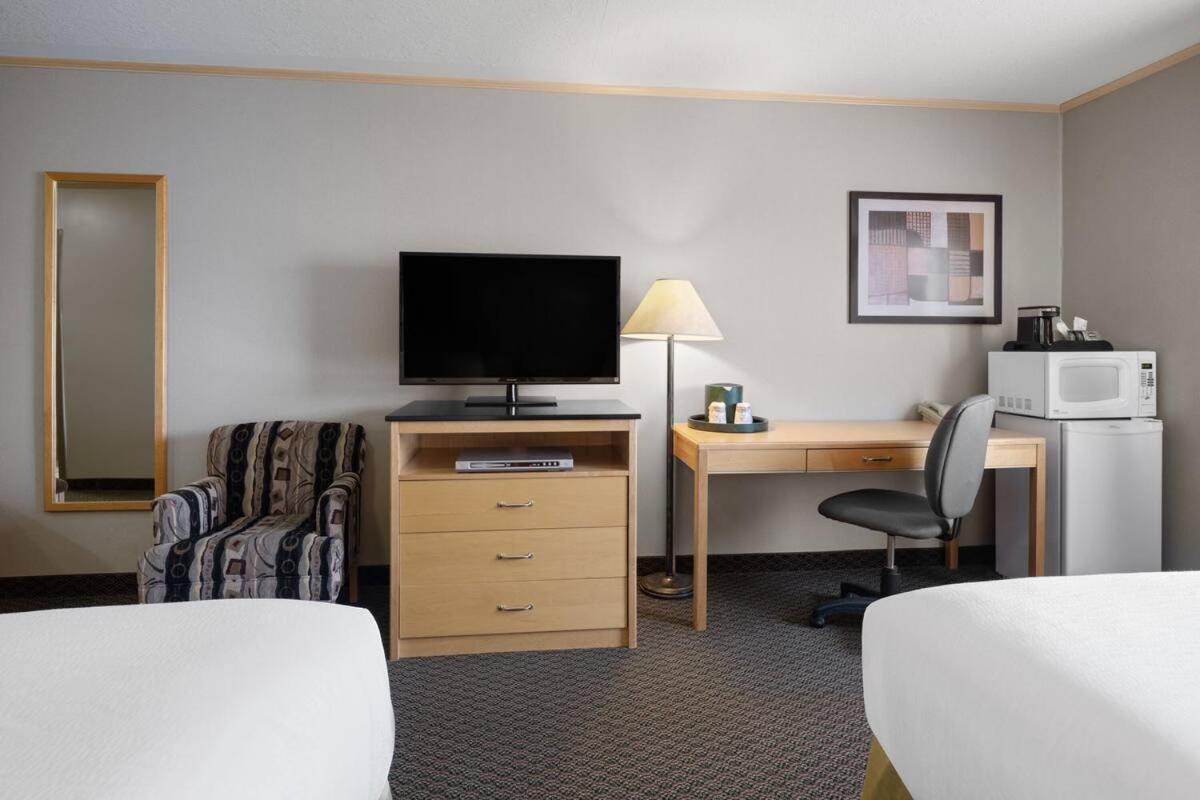 Vantage Inns&Suites Fort Mcmurray Extérieur photo