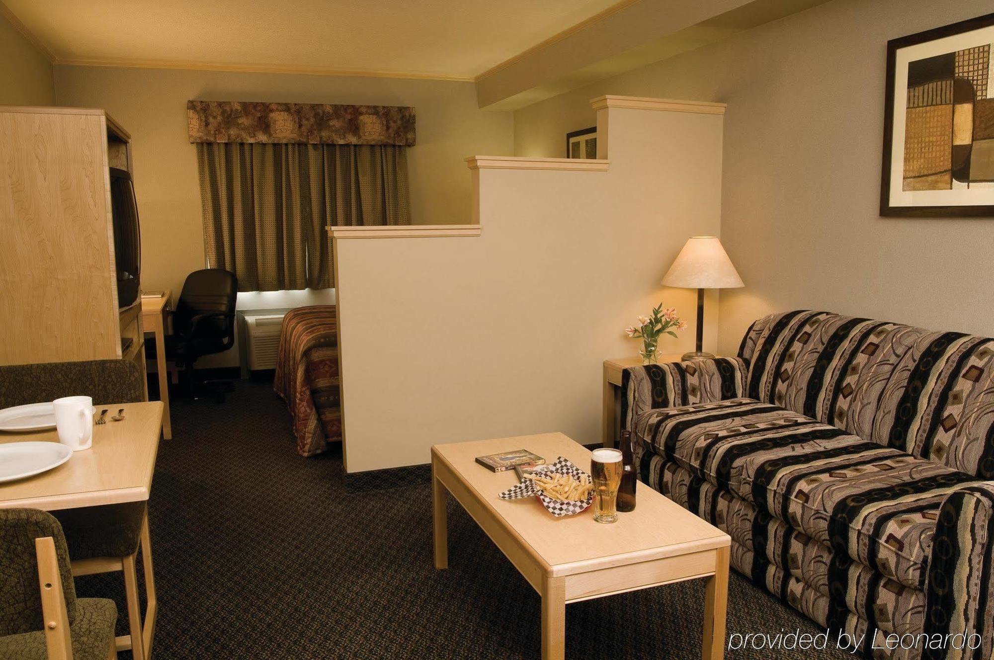 Vantage Inns&Suites Fort Mcmurray Extérieur photo