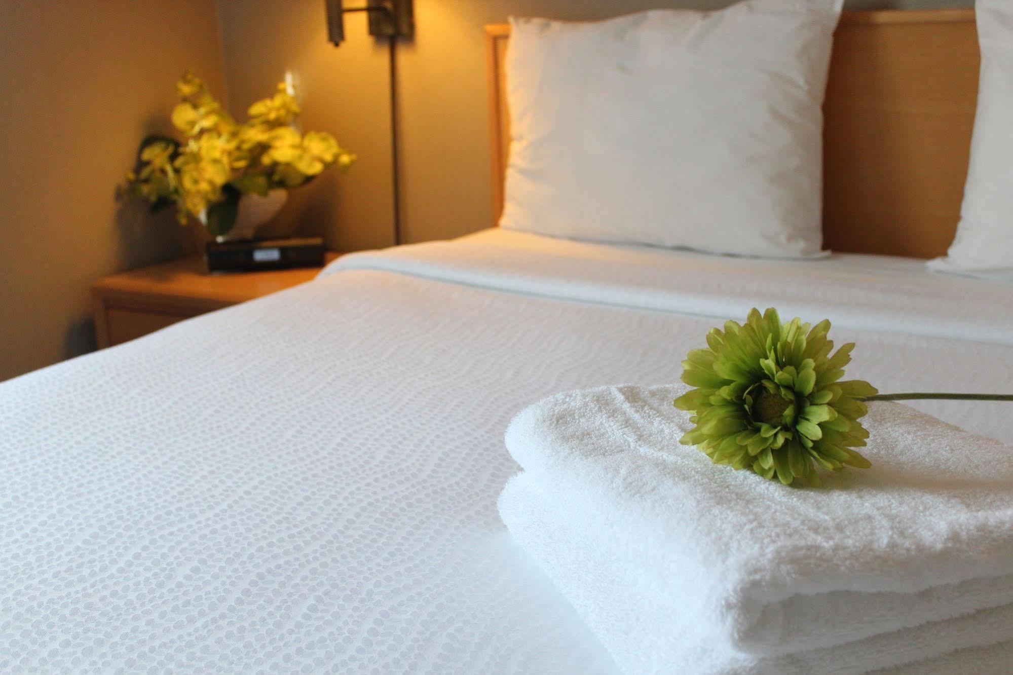 Vantage Inns&Suites Fort Mcmurray Extérieur photo